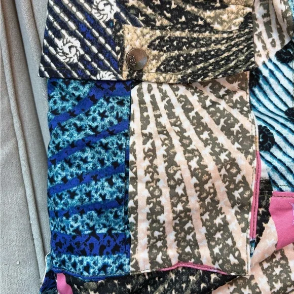 NWOT Free People Movement - patterned cargo shorts - size large - Picture 2 of 8